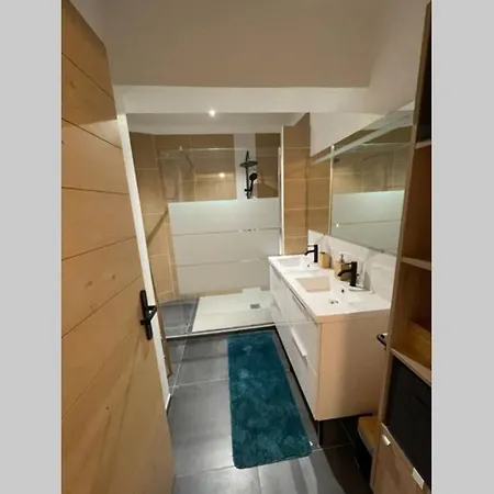 Appartement 3 Etoiles 63M2 Renove En Hyper Centre Ajaccio